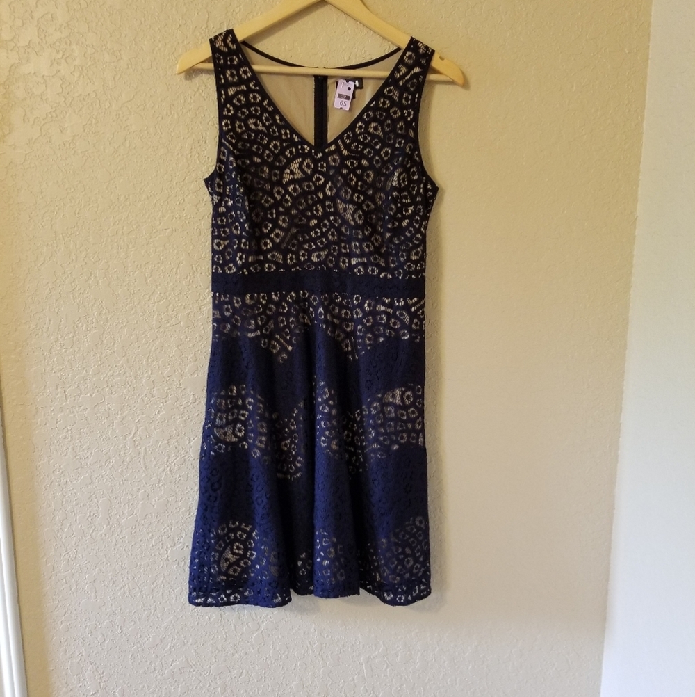 The limited blue lace with nude slip - Picture 1 of 2